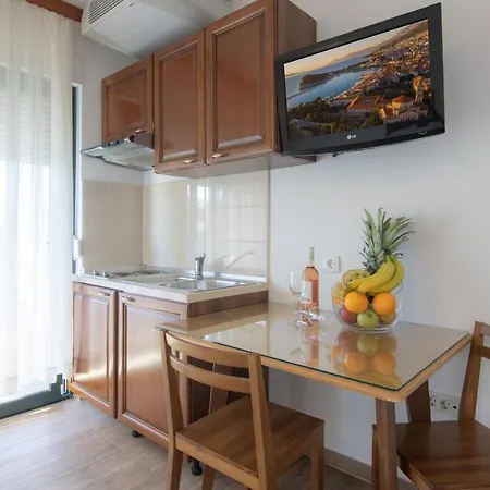Apartment Beach Lucija Makarska