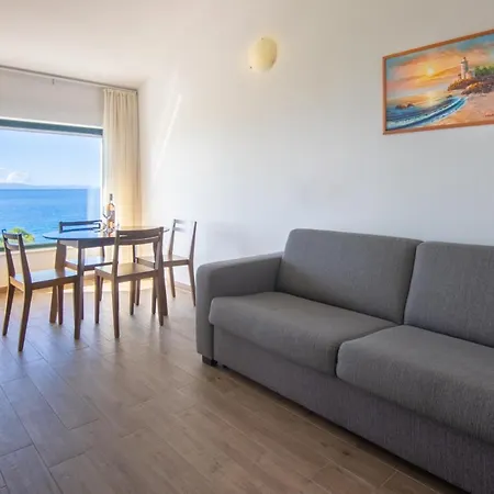 Beach Lucija Apartment *