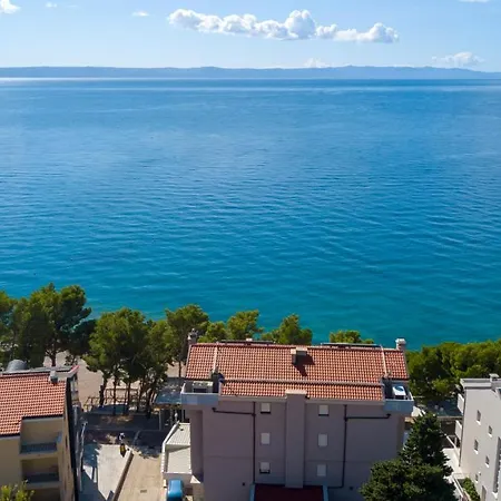 Beach Lucija Makarska