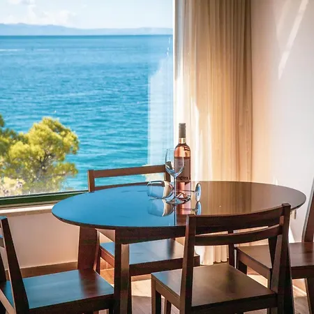 Beach Lucija Apartment *